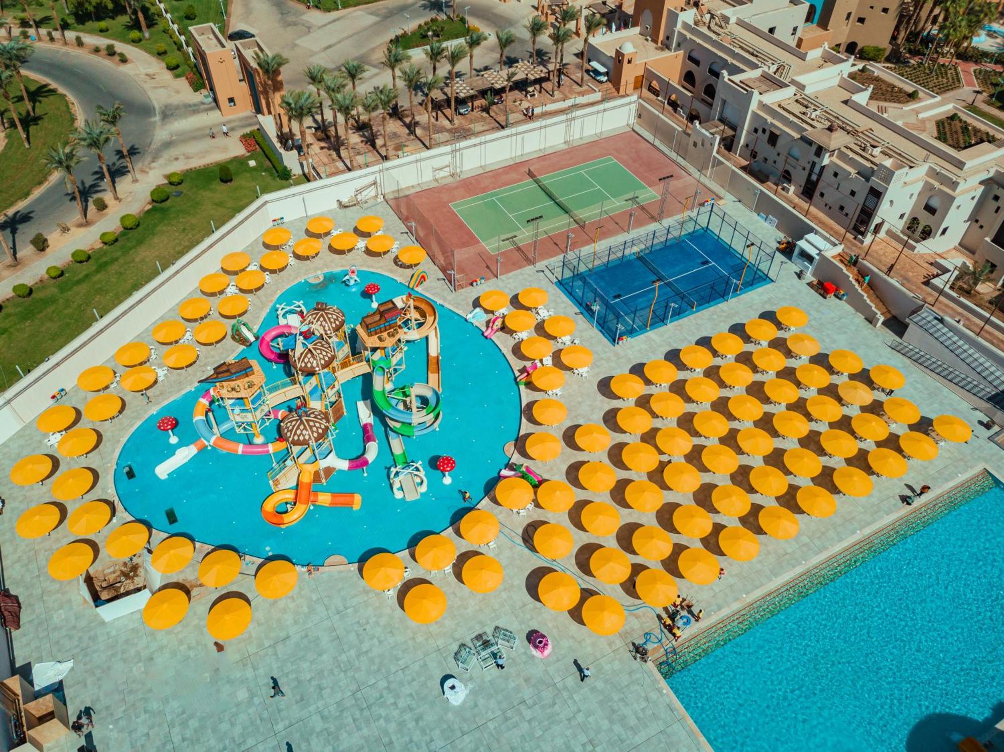 Pickalbatros Oasis Port Ghalib Hotel Kültér fotó