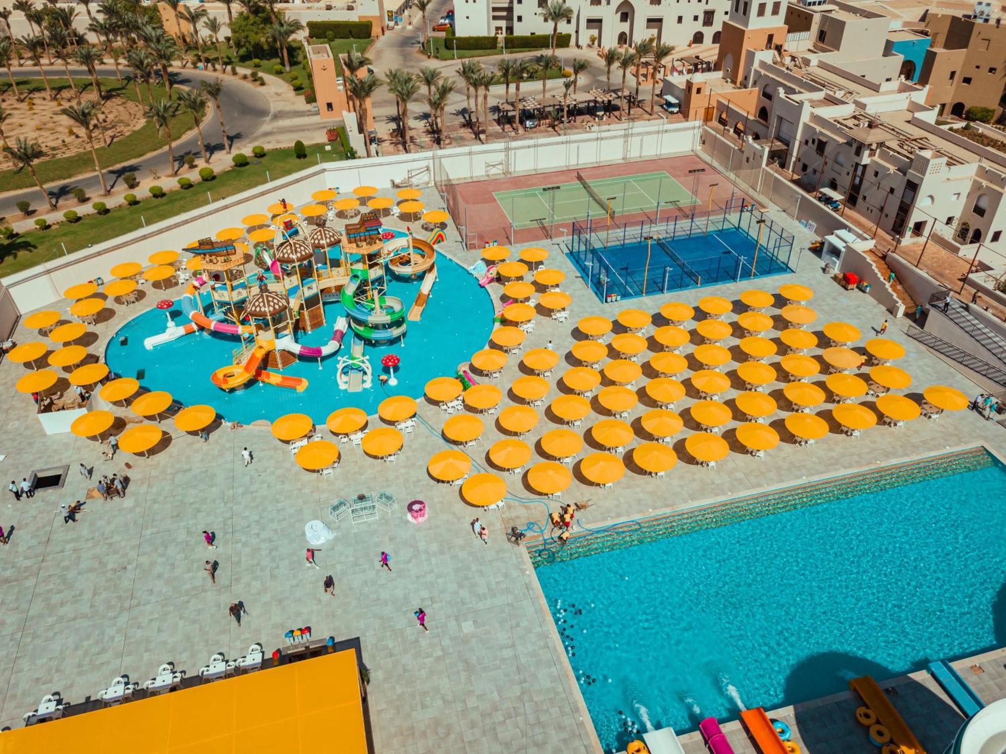 Pickalbatros Oasis Port Ghalib Hotel Kültér fotó